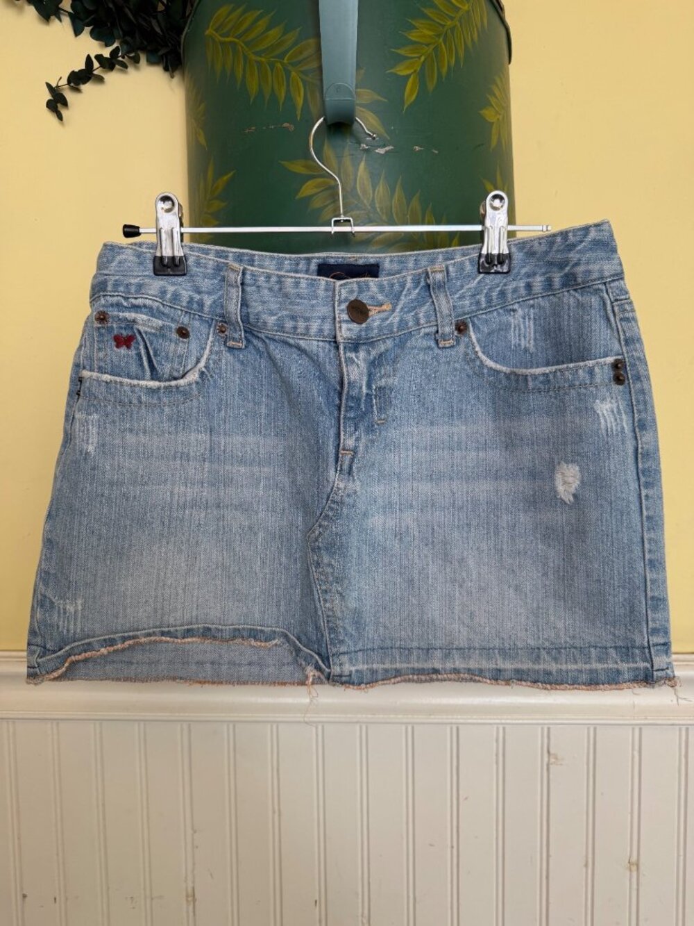 Aeropostale Women’s Distressed Denim Mini Skirt Size 3/4 Butterfly Embroidery